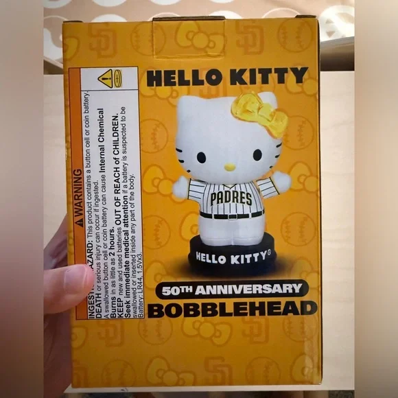 ⚾️ Hello Kitty Padres Bobblehead - Picture 3 of 4